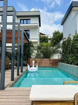 Дом в Краснодарский край, Сочи ул. Ворошиловградская (244 м)