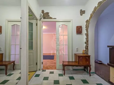 3-к кв. Крым, Алушта ул. 60 лет СССР, 16 (73.2 м)