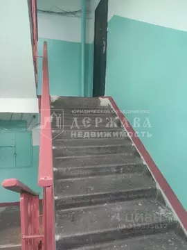 4-к кв. Кемеровская область, Междуреченск просп. Шахтеров, 15 (96.3 м)