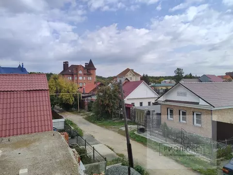 Дом в Челябинская область, Челябинск Кременкульский пер., 8 (150 м)