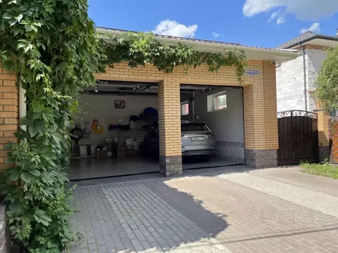 Коттедж в Омская область, Омск ул. 12-я Любинская, 31 (270 м)