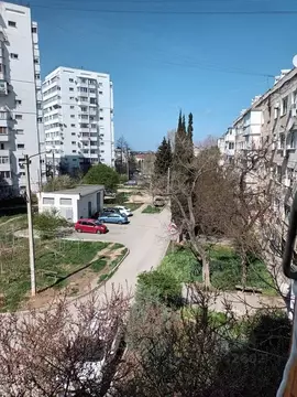 2-к кв. Севастополь просп. Октябрьской Революции, 25 (52.0 м)