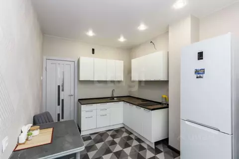 2-к кв. Тюменская область, Тюмень ул. Ветеранов Труда, 9Ак2 (63.3 м)