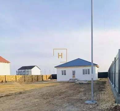 Дом в Крым, Сакский район, с. Суворовское ул. Русская (90 м)