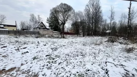 Участок в Ленинградская область, Киришский район, Будогощь пгт ул. ...