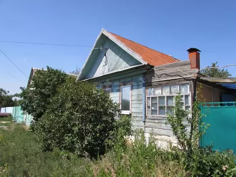 Дом в Волгоградская область, Волжский Погромное кв-л, пер. Цветочный, ...