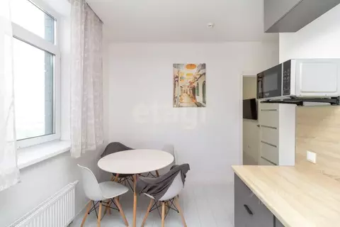 2-к кв. Тюменская область, Тюмень ул. Ю.-Р.Г. Эрвье, 38 (45.0 м)