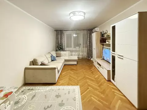 Продается 3-комнатная квартира