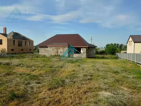 Дом в Оренбургская область, Оренбургский район, Сергиевский сельсовет, ...