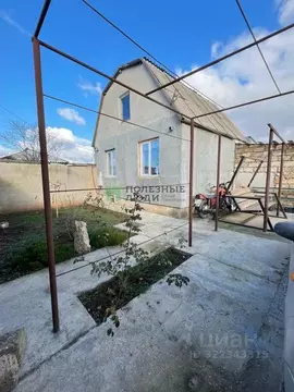Дом в Крым, Сакский район, с. Суворовское ул. Виноградная (110 м)
