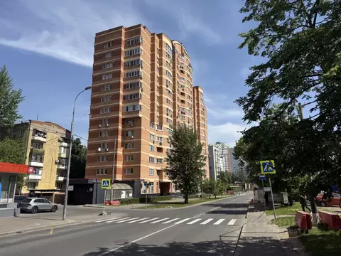 Гараж в Москва Карамышевская наб., 4к1 (19 м)