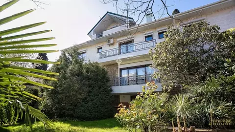 Дом в Крым, Ялта ул. Красноармейская, 17А (330 м)