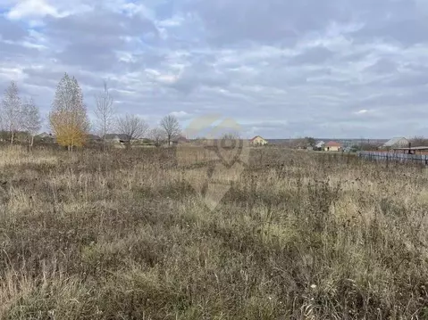 Участок в Белгородская область, Старооскольский городской округ, с. ...