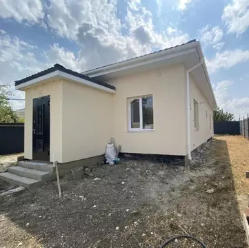 Дом в Крым, Симферопольский район, Чистенское с/пос, с. Новозбурьевка ...