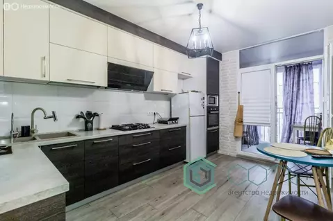 1-комнатная квартира: Калининград, Красная улица, 139Б (54 м)