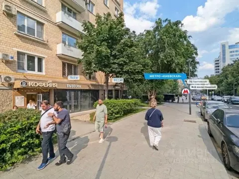 Торговая площадь в Москва Брянская ул., 12 (84 м)