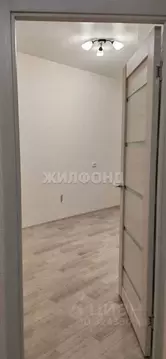 1-к кв. Новосибирская область, Новосибирск ул. Бородина, 54 (30.2 м)