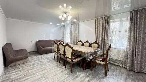 Дом в Калининградская область, Гвардейский муниципальный округ, пос. ...