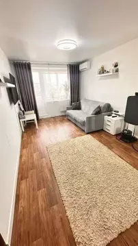 2-к кв. Самарская область, Тольятти ул. 40 лет Победы, 104 (50.1 м)