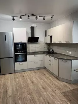 1-к кв. Саратовская область, Энгельс Дубовская ул., 5к1 (53.0 м)