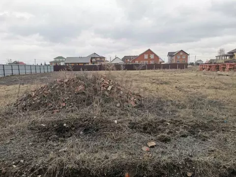 Участок в Омская область, Омский район, пос. Ростовка ул. Мира (15.0 ...