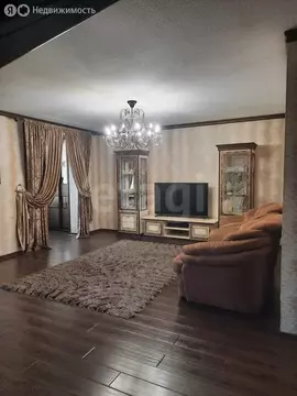 4-комнатная квартира: Владикавказ, улица Братьев Темировых, 55 (160 м)