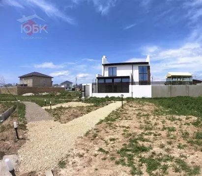 Дом в Крым, Сакский район, с. Уютное ул. Гурзуфская, 16 (215 м)