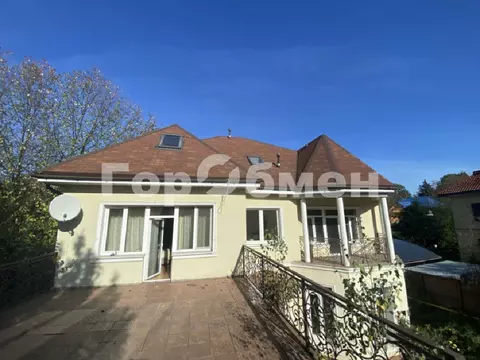 Продается дом в пос. им. Ларина