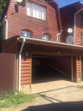 Дом в Саратовская область, Саратов муниципальное образование, с. ...