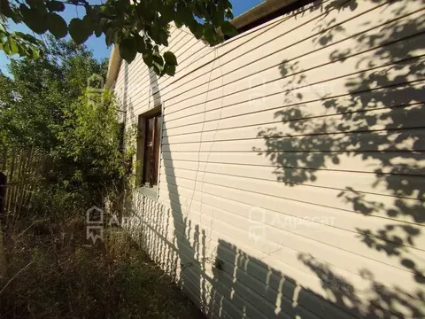 Дом в Волгоградская область, Среднеахтубинский район, Кировское с/пос, ...