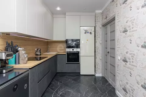 2-к кв. Тюменская область, Тюмень ул. Василия Севергина, 2к2 (54.0 м)