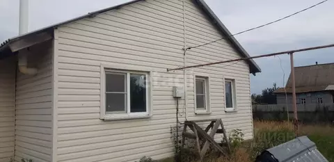 Дом в Волгоградская область, Быковский район, Новоникольское с/пос, с. ...