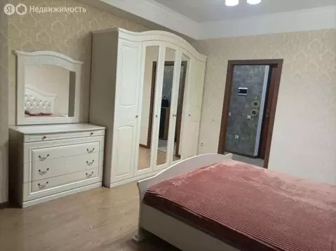 2-комнатная квартира: Краснодар, проспект Гёте, 1 (64 м)