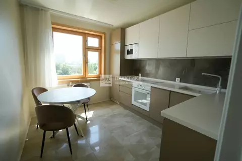 Продается 2-комнатная квартира