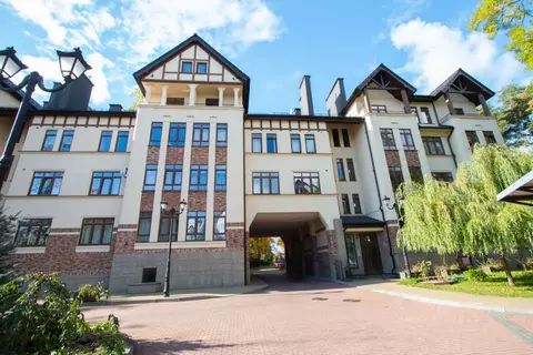 3-к кв. Калининградская область, Калининград ул. Каштановая Аллея, 42 ...