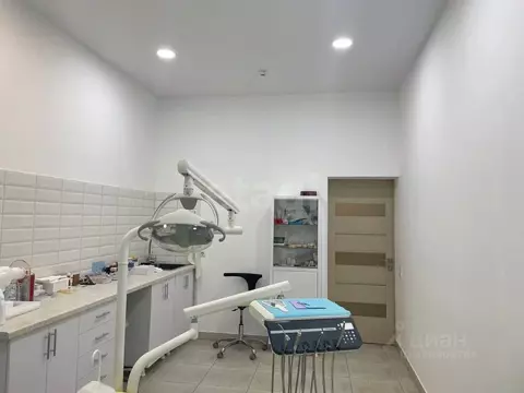 Помещение свободного назначения в Крым, Симферополь ул. Исмаила ...