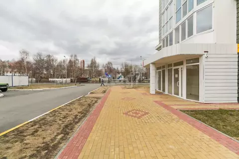 Помещение свободного назначения в Ханты-Мансийский АО, Сургут ул. ...