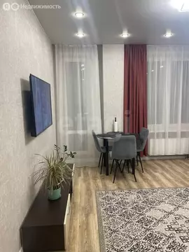 1-комнатная квартира: Тюмень, улица Николая Никитина, 6 (40.2 м)