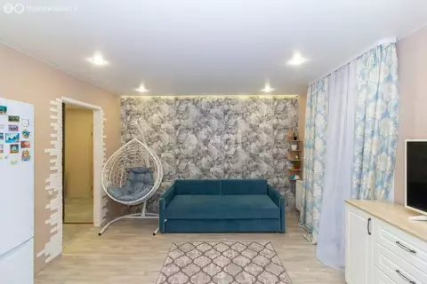 Квартира-студия: Тюмень, улица Андрея Бушуева, 2 (30.4 м)