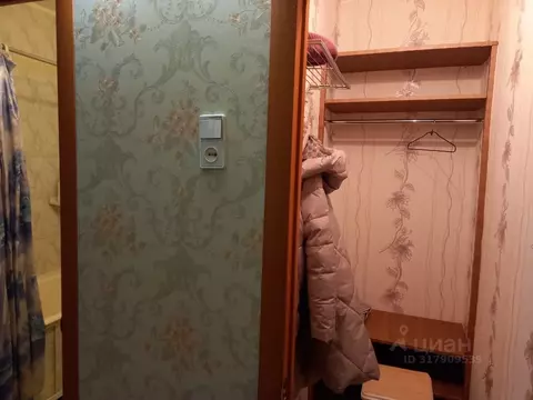 1-к кв. Курганская область, Курган Заозерный жилрайон, 3-й мкр, 26 ...