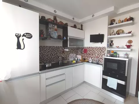 Продается 3-комнатная квартира