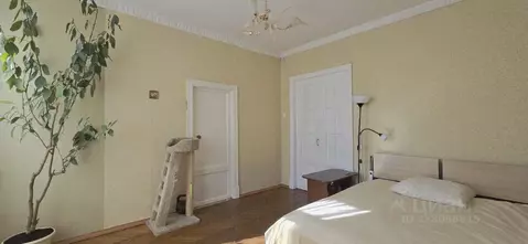 4-к кв. Санкт-Петербург Среднеохтинский просп., 19/19 (87.8 м)