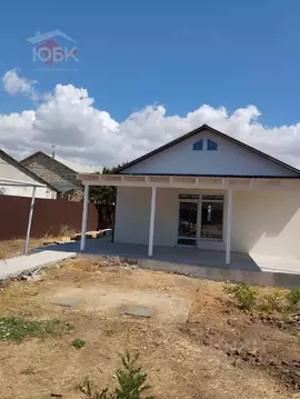 Дом в Крым, Сакский район, с. Ромашкино ул. Шевченко, 2 (100 м)