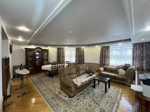 4-к кв. Кабардино-Балкария, Нальчик ул. Пушкина (122.0 м)