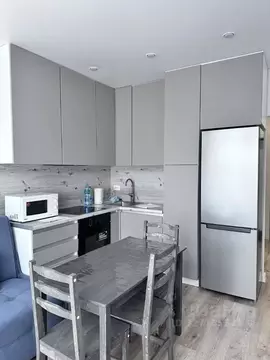 1-к кв. Тюменская область, Тюмень Комбинатская ул., 16к1 (45.0 м)