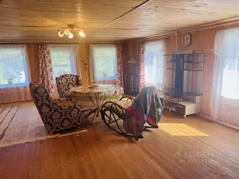 Дом в Новгородская область, Холмский муниципальный округ, д. Куземкино ...