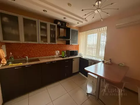 4-к кв. Омская область, Омск ул. 10 лет Октября, 147 (119.7 м)