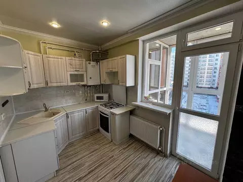 2-к кв. Крым, Симферополь ул. Батурина, 109 (57.0 м)