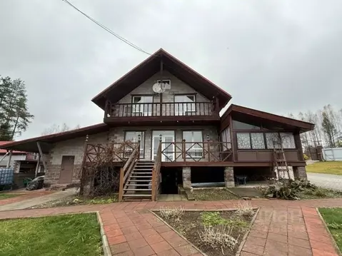 Дом в Новгородская область, Валдайский район, Рощинское с/пос, д. ...