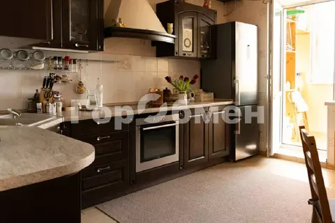 Продается 2-комнатная квартира